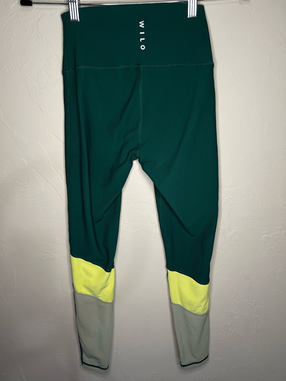 Wilo The Label Green Colorblock Ribbed Performance Leggings - Picture 5 of 9